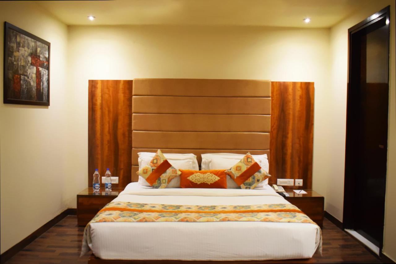 One Earth Avaas Hotel Amritsar Exterior photo