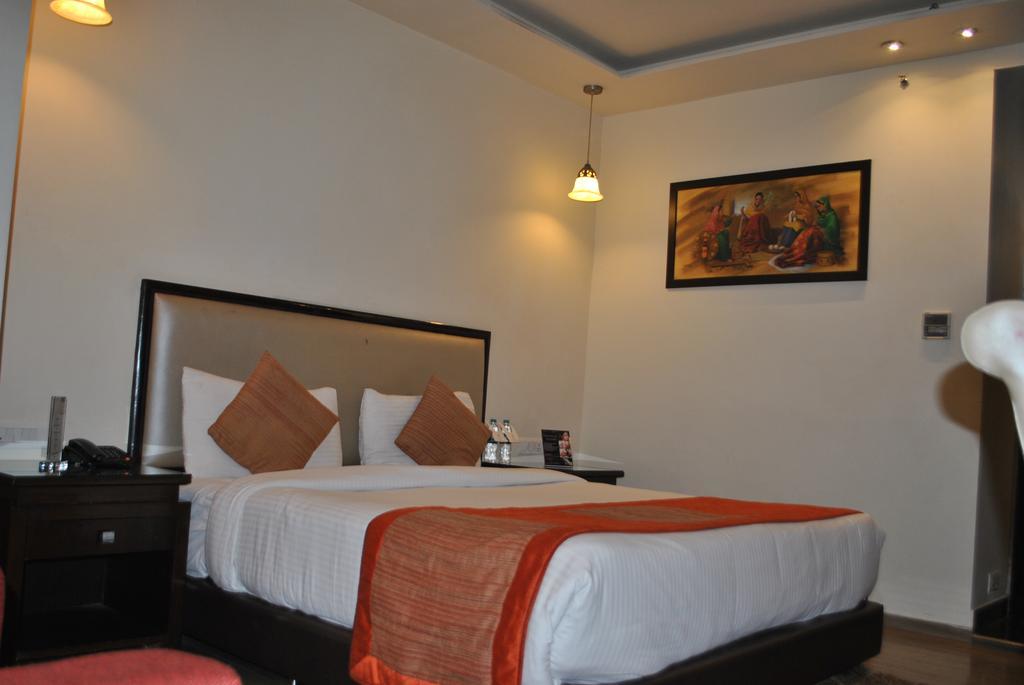 One Earth Avaas Hotel Amritsar Exterior photo