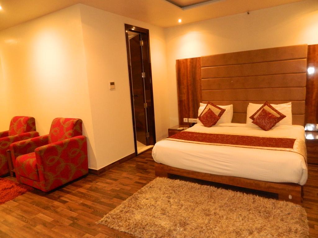 One Earth Avaas Hotel Amritsar Exterior photo