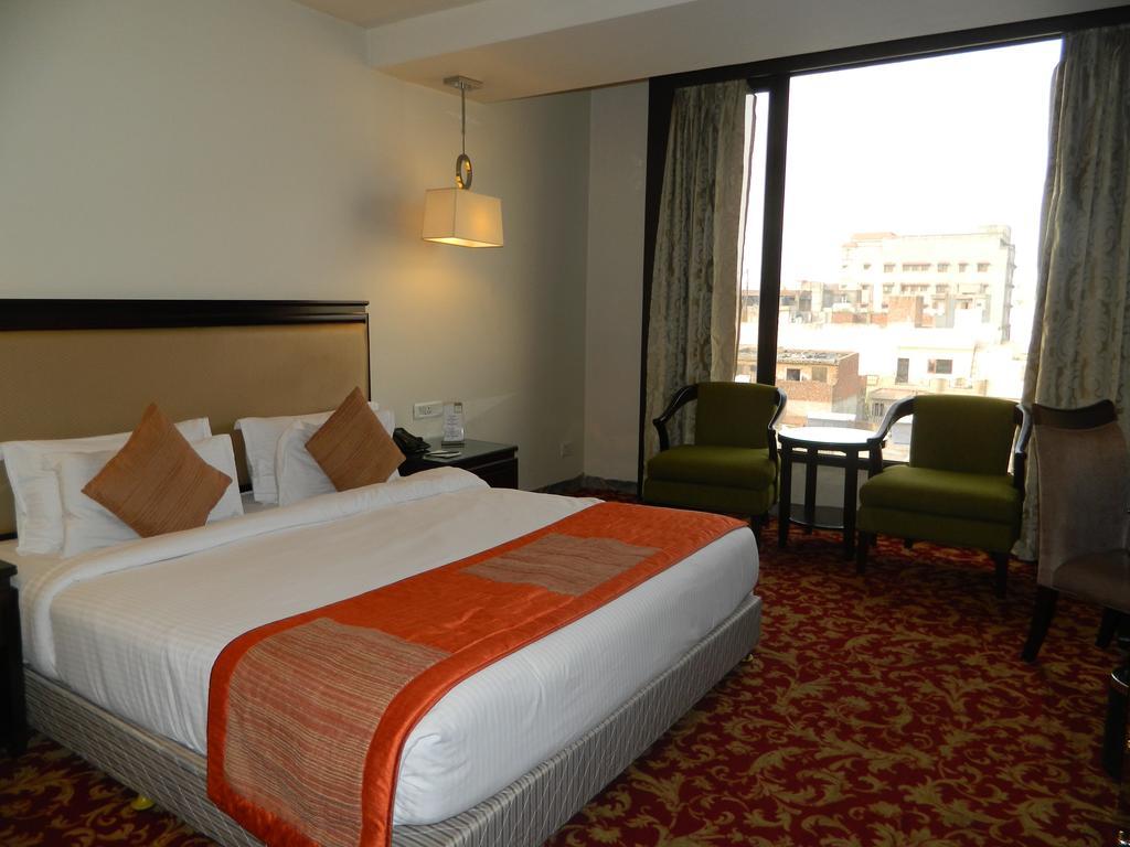 One Earth Avaas Hotel Amritsar Exterior photo