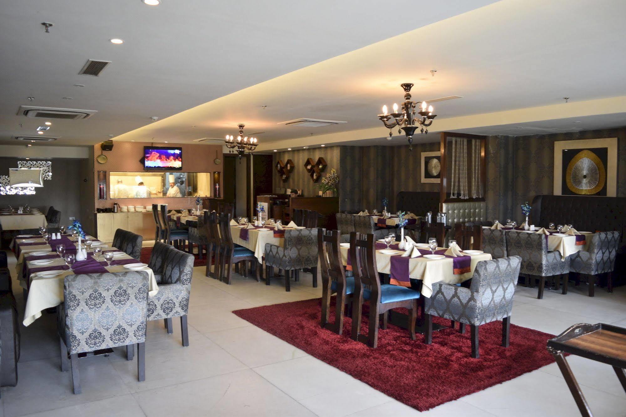 One Earth Avaas Hotel Amritsar Exterior photo