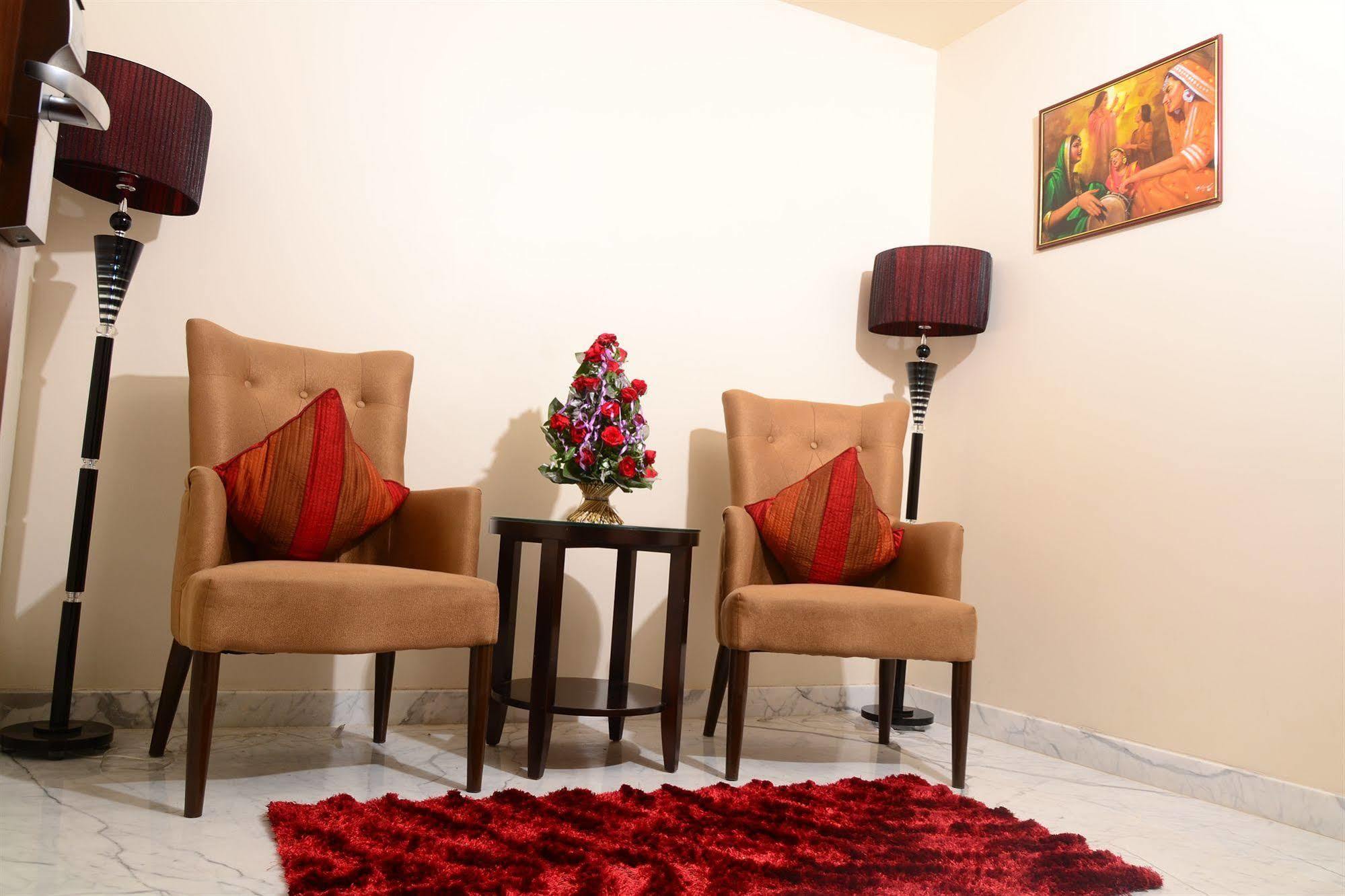 One Earth Avaas Hotel Amritsar Exterior photo