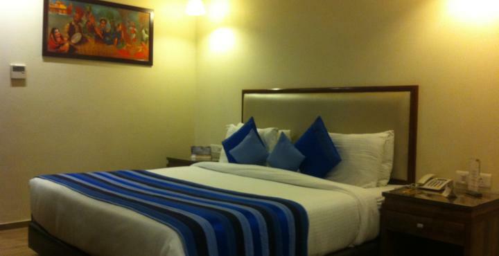 One Earth Avaas Hotel Amritsar Exterior photo
